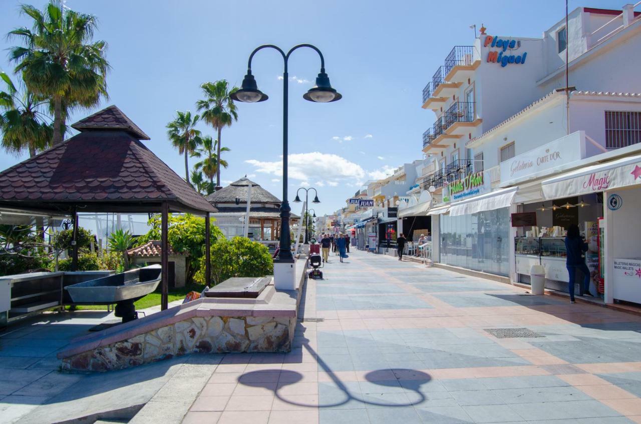 Apartamento Vacacional A 1 Minuto De La Playa - Carihuela Torremolinos Luaran gambar