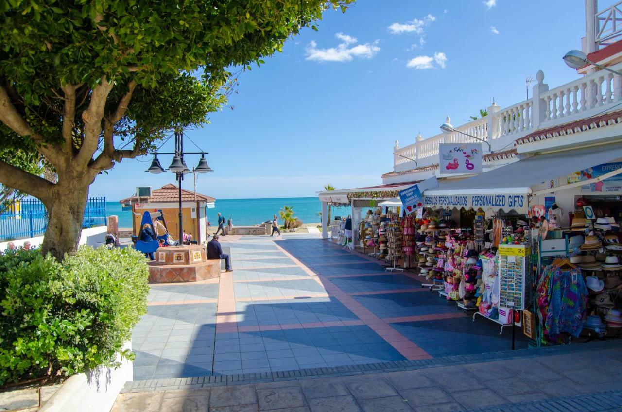 Apartamento Vacacional A 1 Minuto De La Playa - Carihuela Torremolinos Luaran gambar