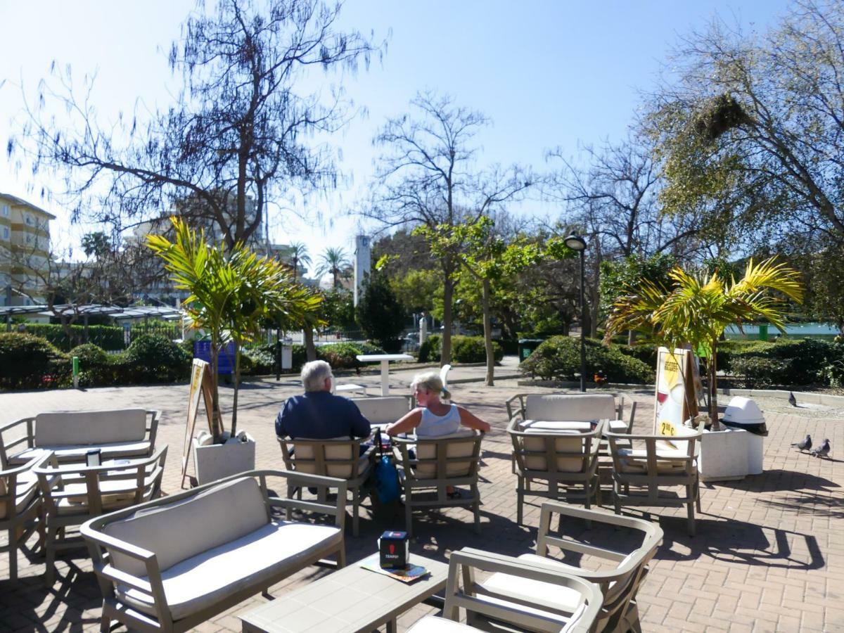 Apartamento Vacacional A 1 Minuto De La Playa - Carihuela Torremolinos Luaran gambar