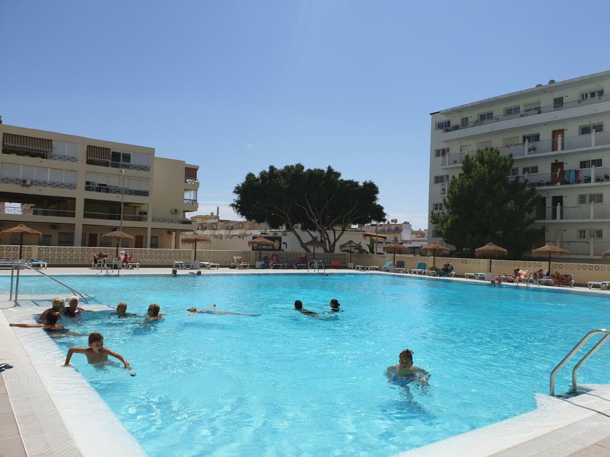 Apartamento Vacacional A 1 Minuto De La Playa - Carihuela Torremolinos Luaran gambar